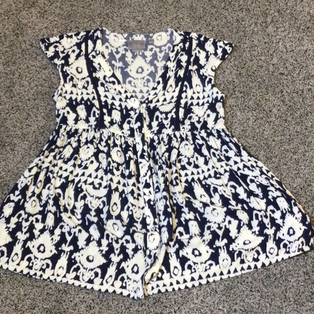 XS Anthro/Victoria Virginia navy Aztec top - Picture 3 of 15
